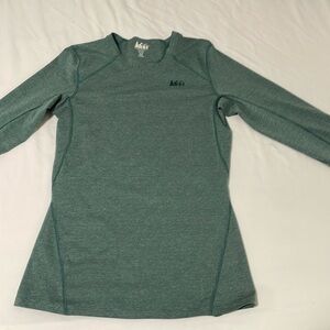 REI Women’s Long Sleeve Green Stripped Performance Base XS
